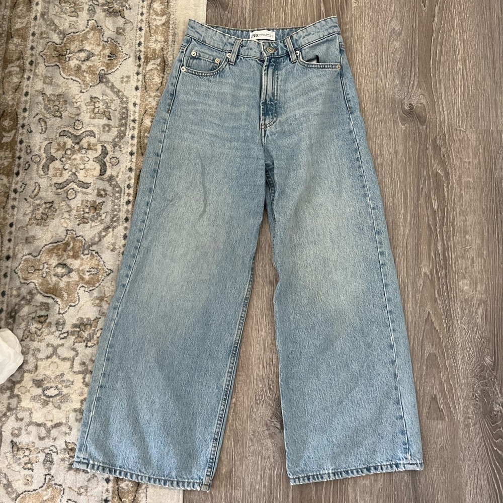 Zara Jeans - Wide Leg Light Wash Size 2 US
